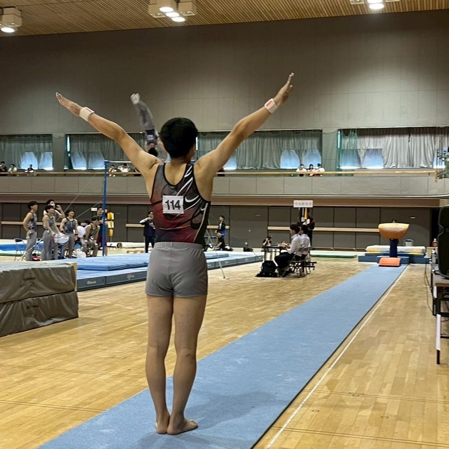 キマる例のものを売る体操部